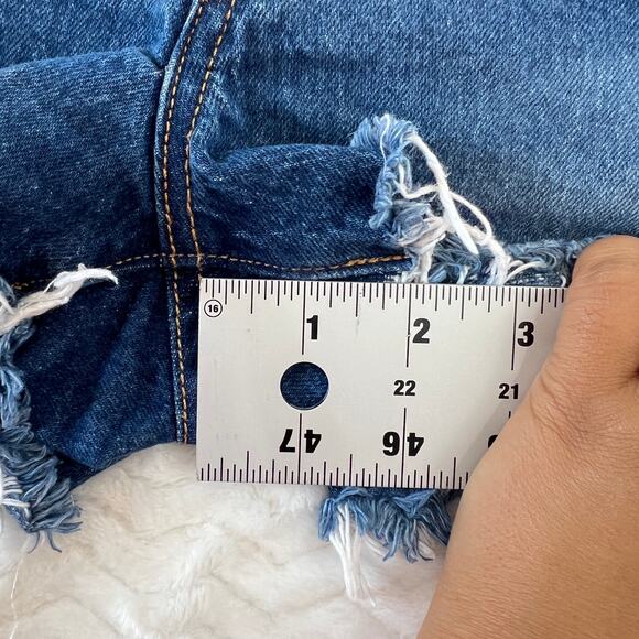 Levi 501 XX Denim Button Fly Cutoff Distressed Shorts Womens Size 26 - Picture 10 of 15